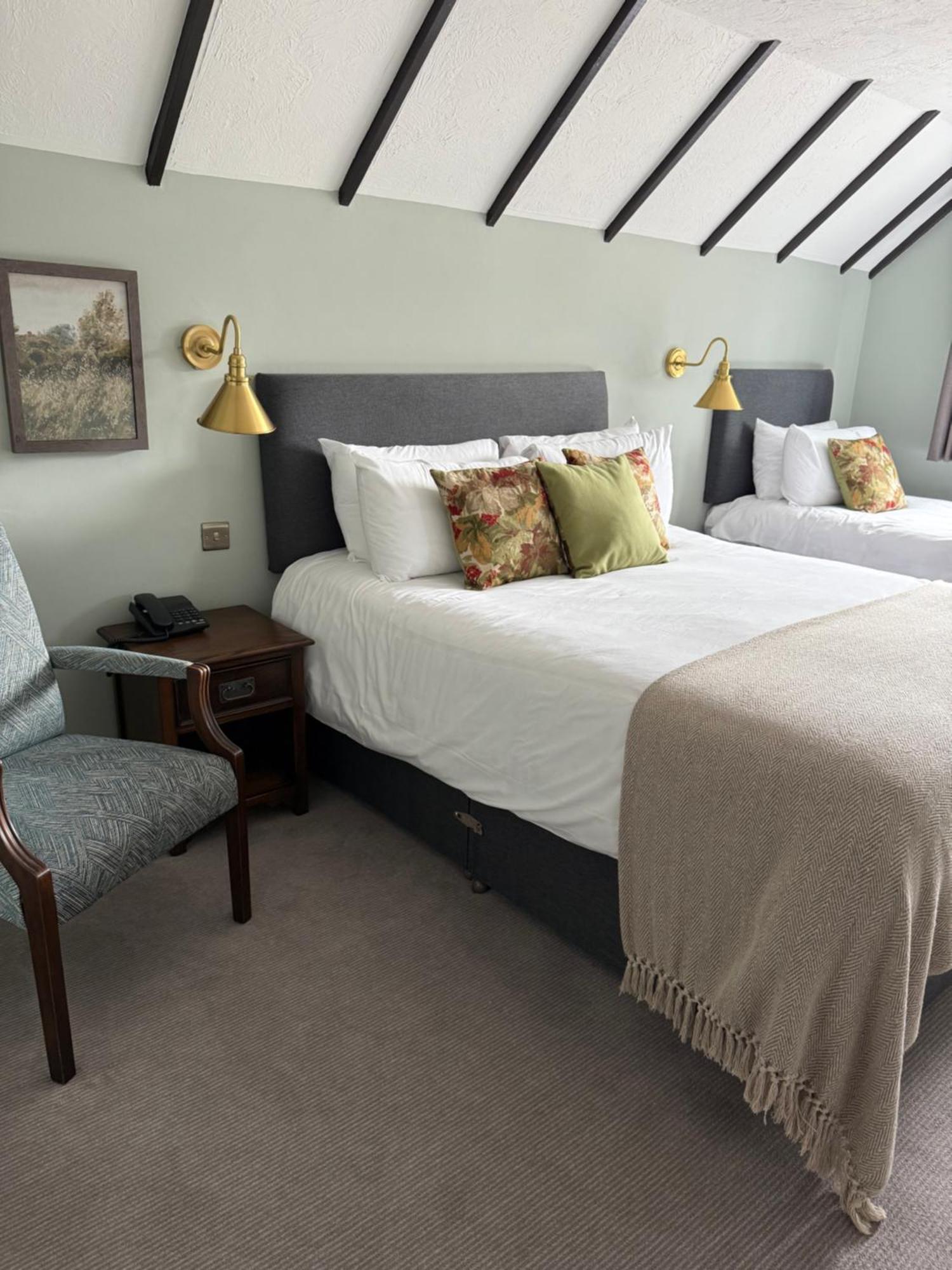 The New Inn Heckfield Hook  Eksteriør billede
