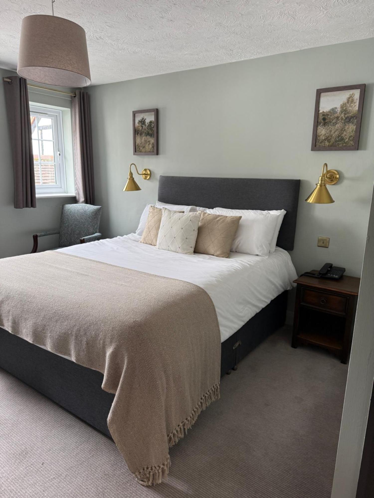 The New Inn Heckfield Hook  Eksteriør billede